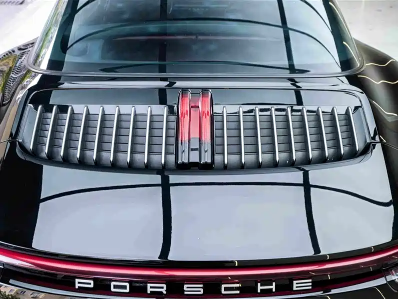 Porsche 911 2023 — фото 8