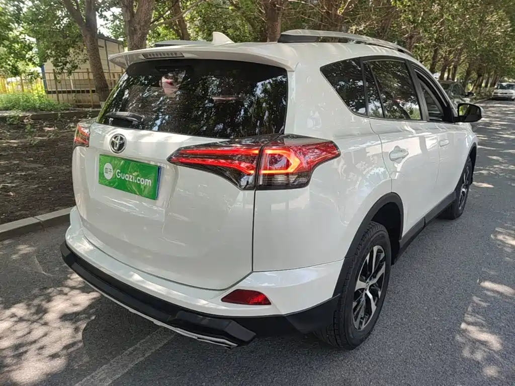 Toyota RAV4 2017