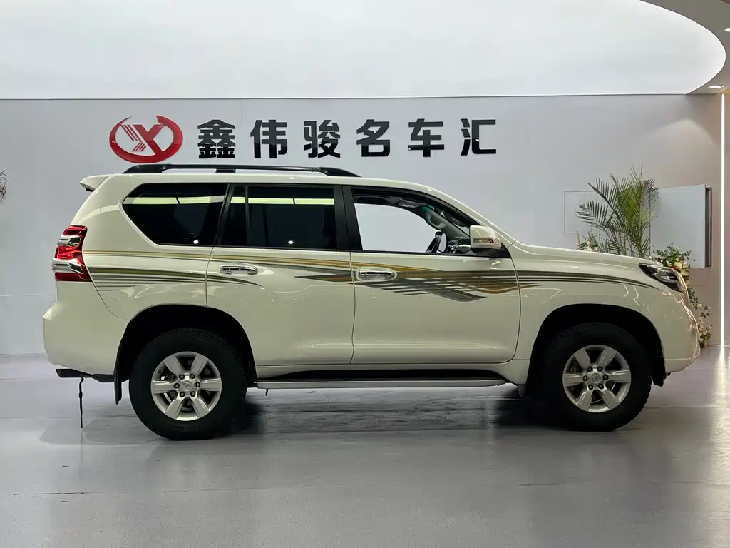 Toyota Prado 2016 — фото 15