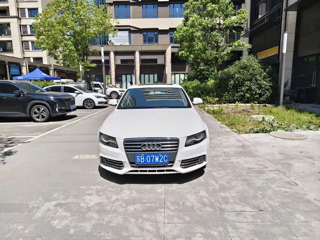 Audi A4L 2012