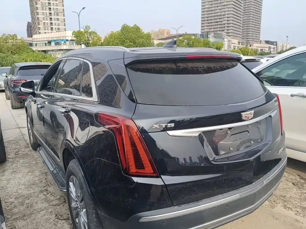 Cadillac XT5 2023 — фото 5