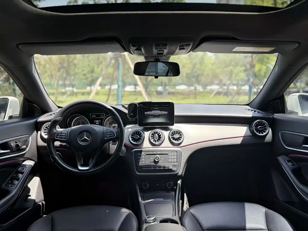 Mercedes-Benz CLA 2015 — фото 9