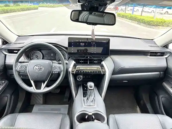 Toyota Harrier 2022
