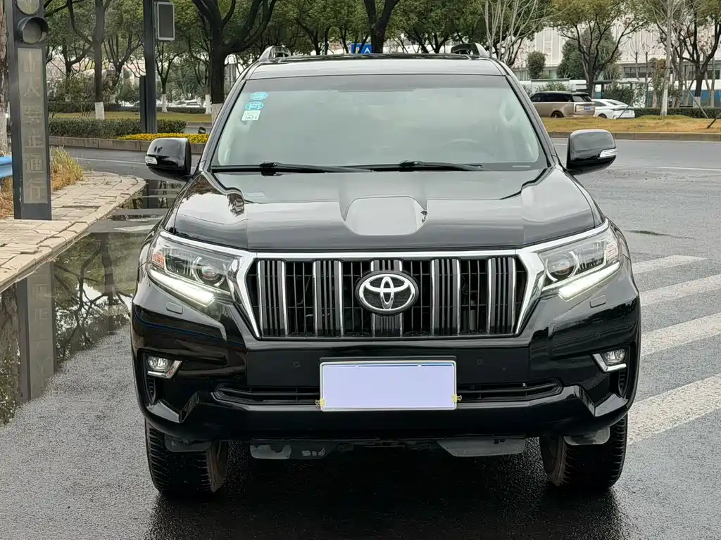 Toyota Prado 2019 — фото 2