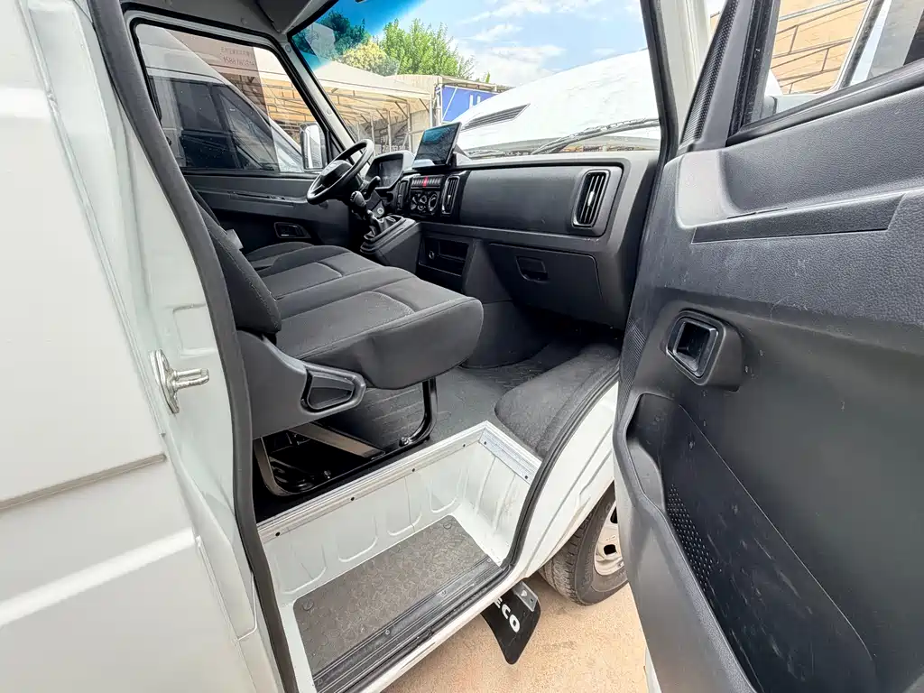 IVECO Daily 2024 — фото 10