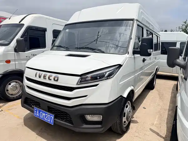 Iveco Proud 2023
