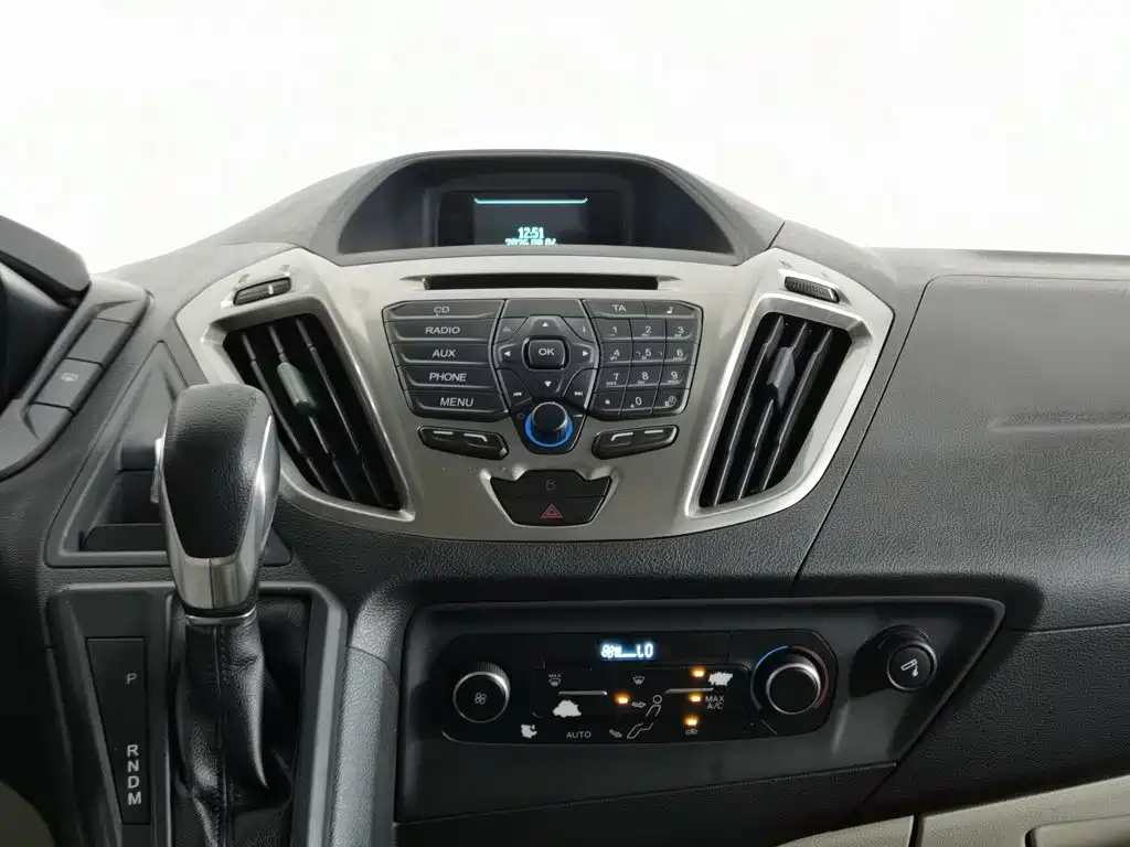 Ford Tourneo 2017 — фото 12