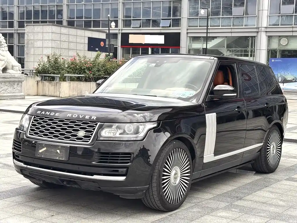 Land Rover Range Rover 2018 — фото 1