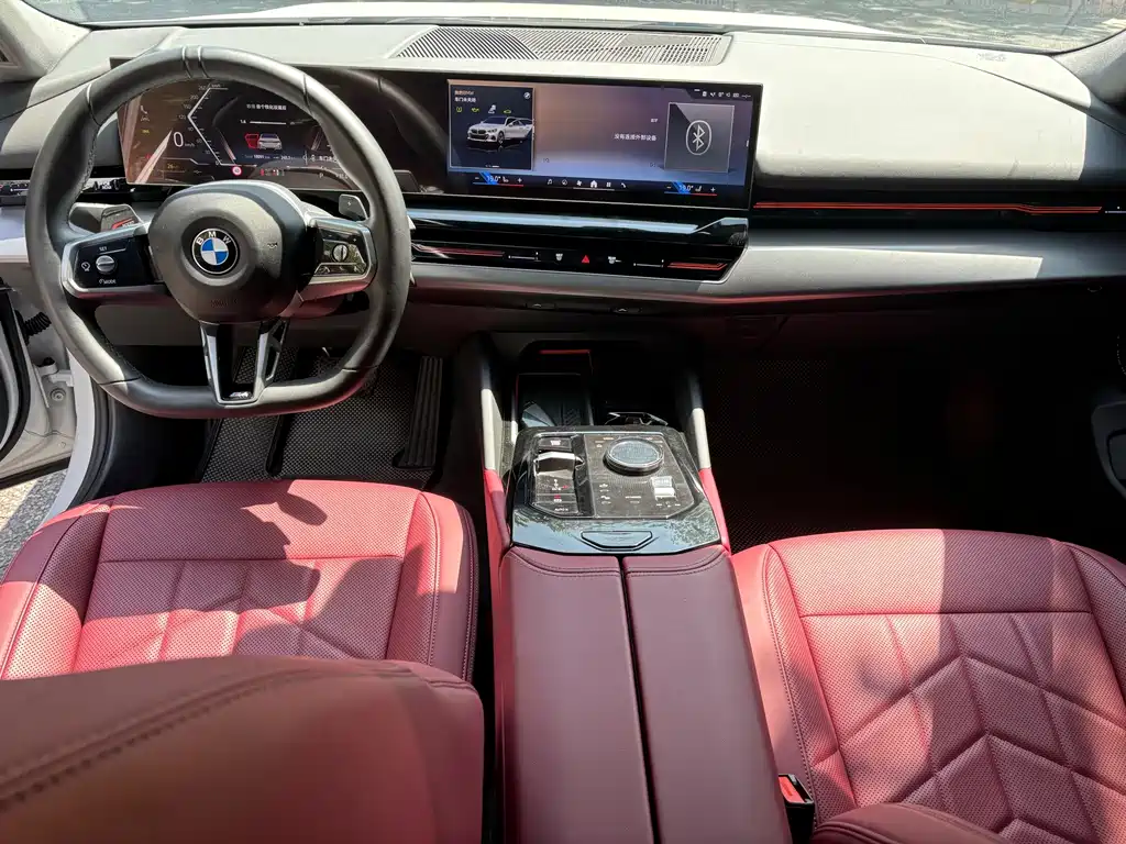 BMW 5 Series 2024 — фото 14
