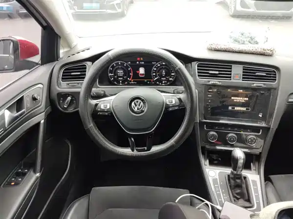 Volkswagen Golf 2020