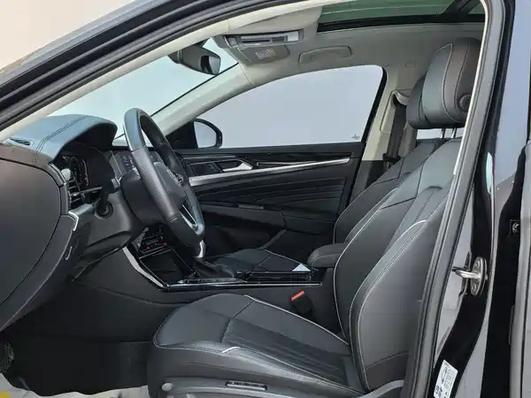 Volkswagen Passat 2024