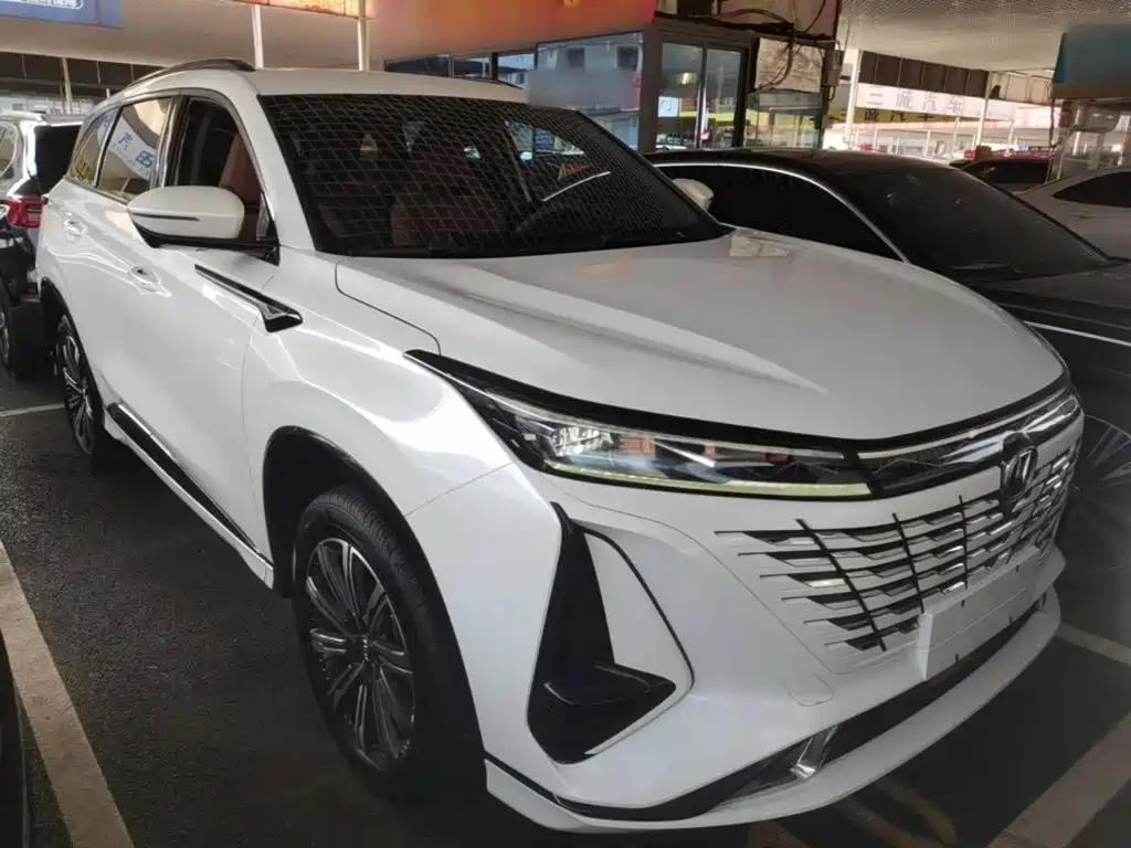 Changan CS75PLUS 2024 — фото 4