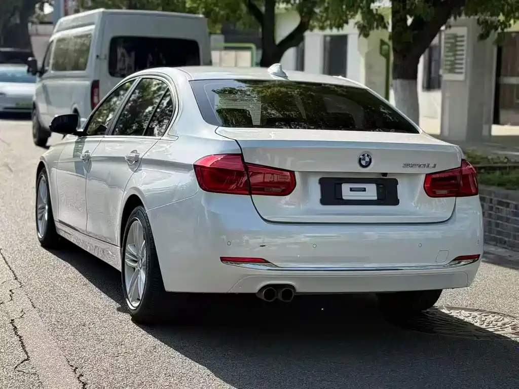 BMW 3 Series 2013 — фото 9