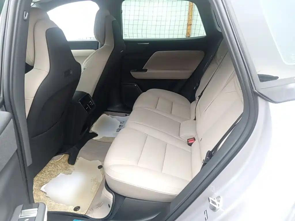 Volvo XC70 PHEV 2025 — фото 17
