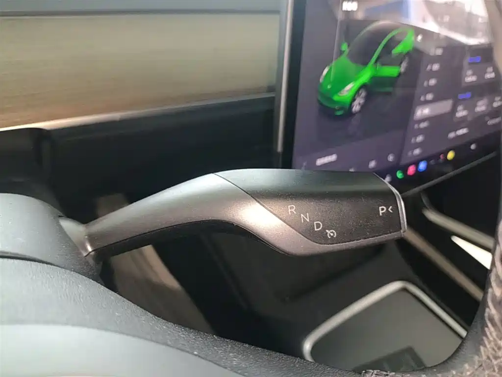 Tesla Model Y 2023 — фото 14