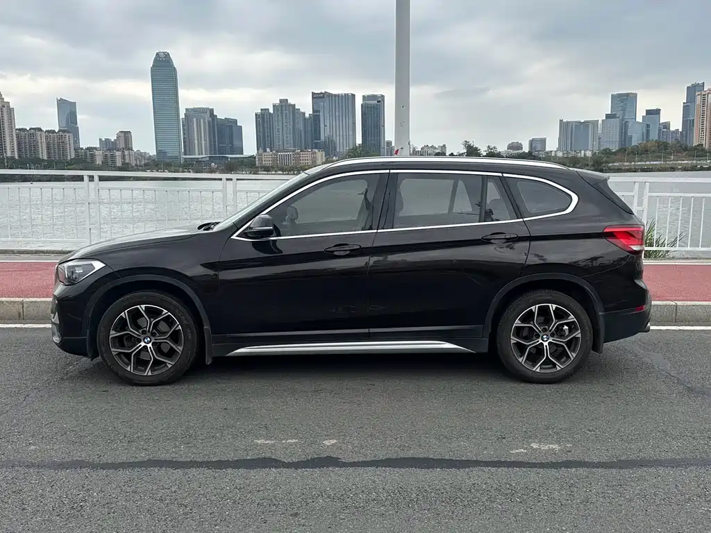 BMW X1 2021 — фото 2