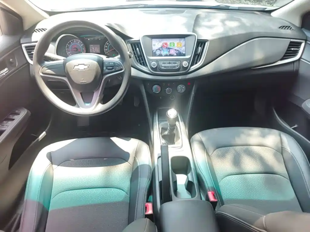 Chevrolet Cavalier 2018 — фото 10