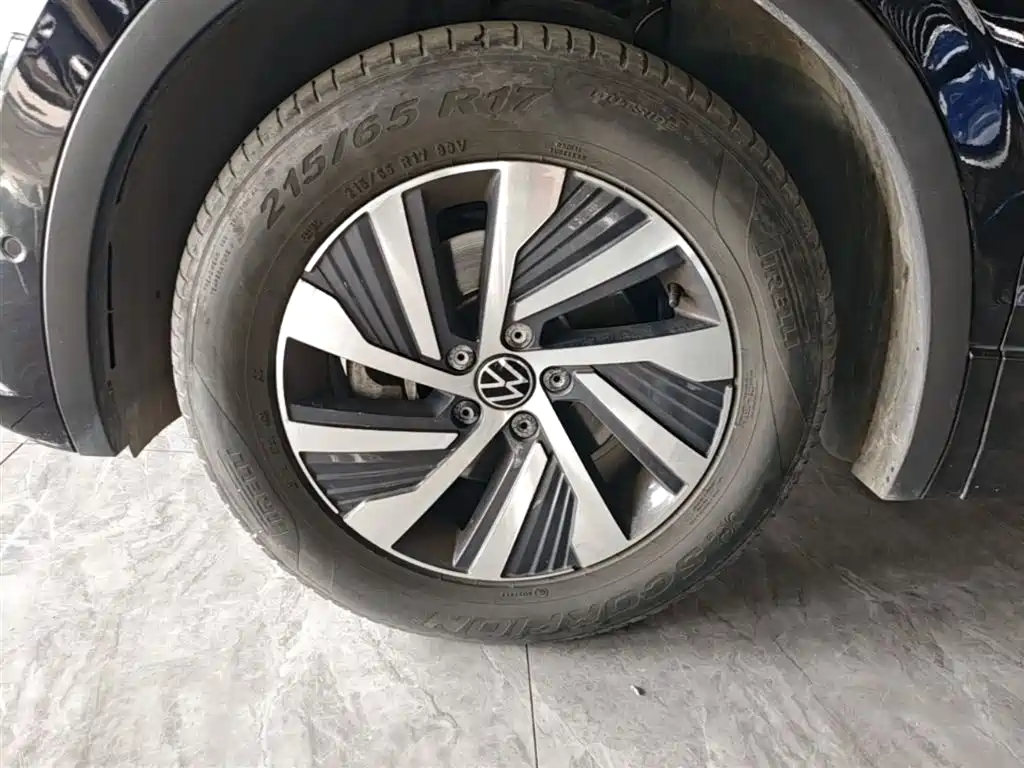 Volkswagen Tiguan L PHEV 2021 — фото 23
