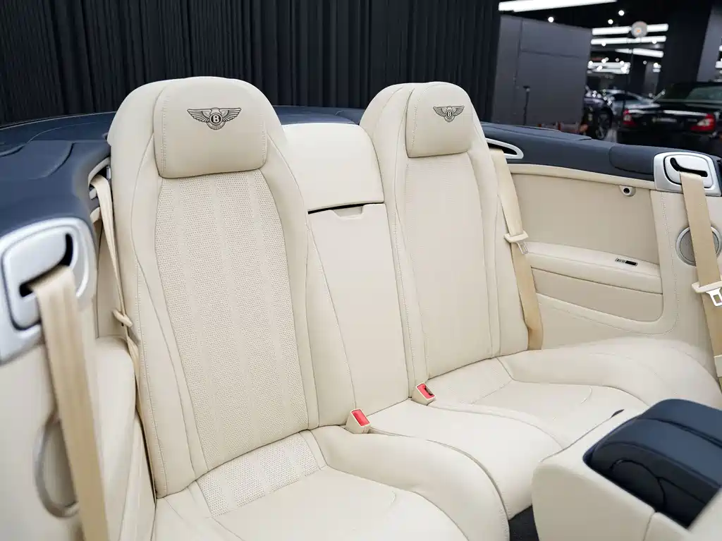 Bentley Continental 2013 — фото 19