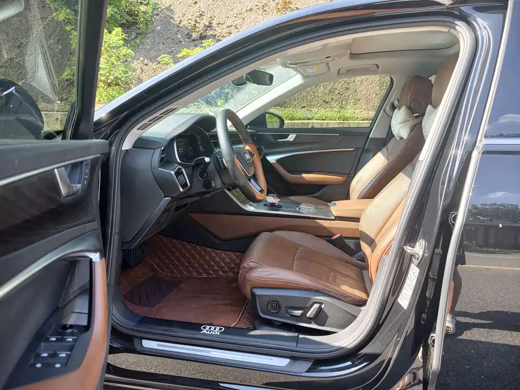 Audi A6L 2022