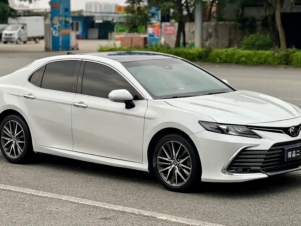 Toyota Camry 2021 — фото 3
