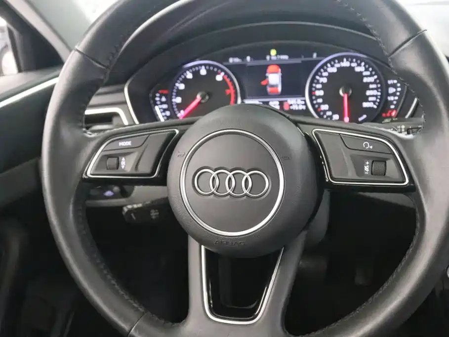 Audi A4L 2020