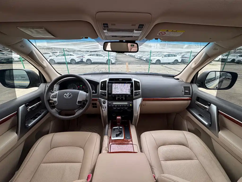 Toyota Land Cruiser 2013 — фото 20