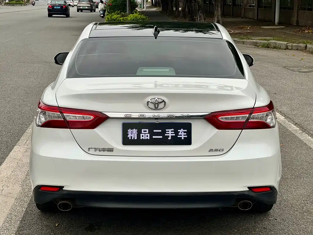 Toyota Camry 2021 — фото 5
