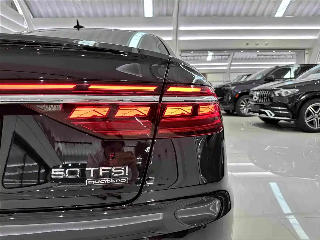 Audi A8 2025 — фото 37