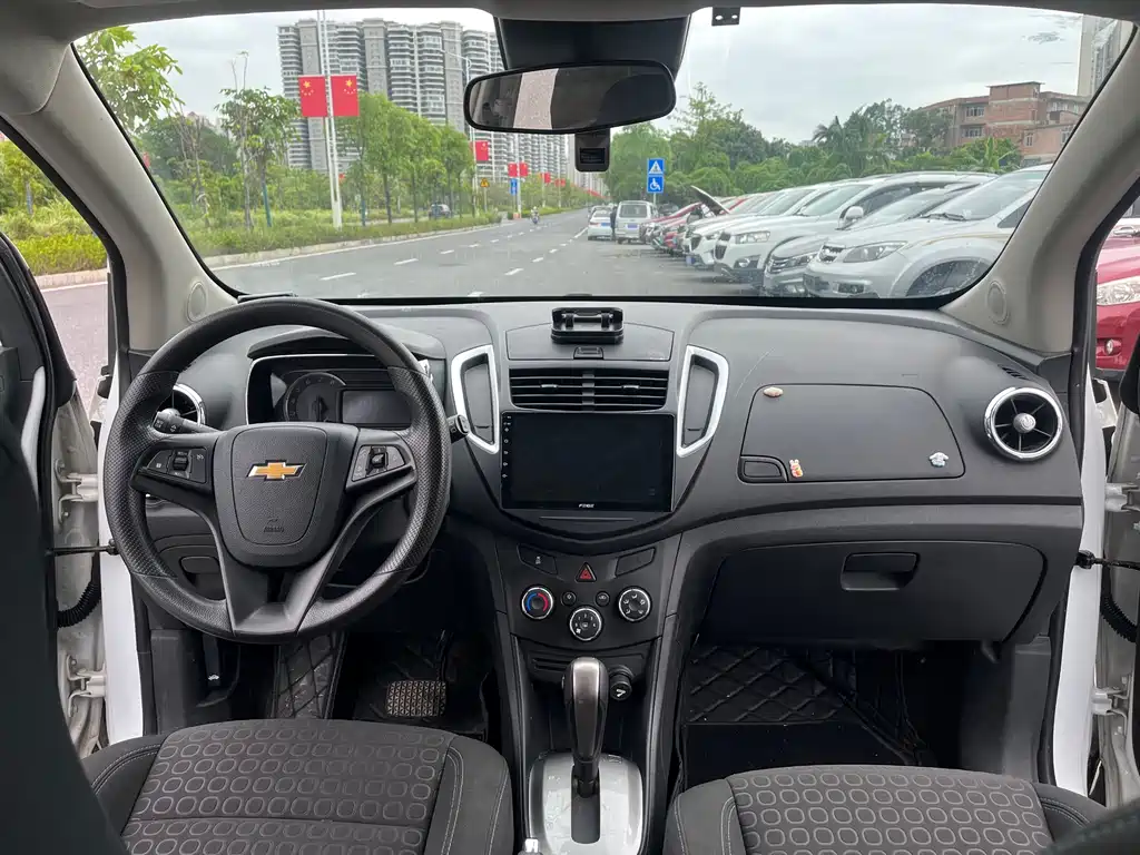 Chevrolet Trax 2014 — фото 10