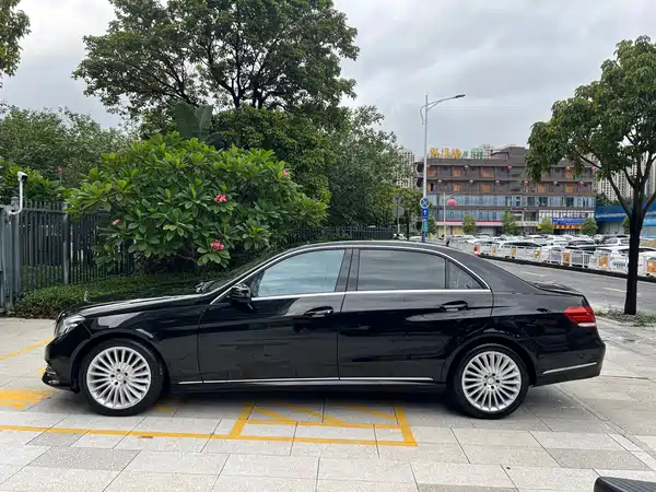 Mercedes-Benz E-Class 2016