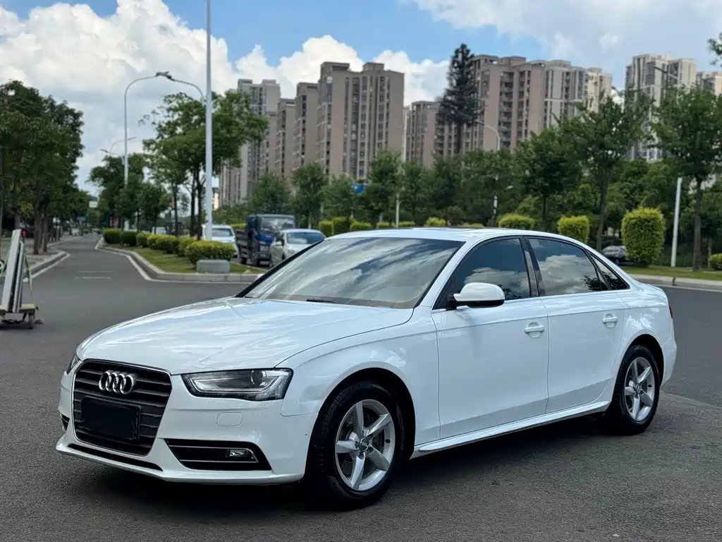 Audi A4L 2016