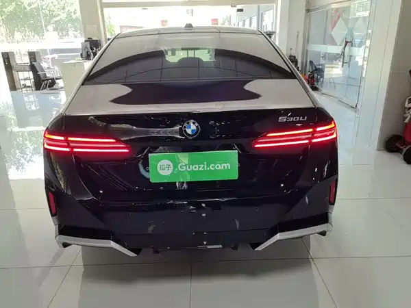 BMW 5 Series 2025