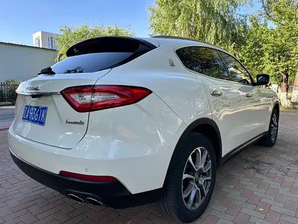 Maserati Levante 2016