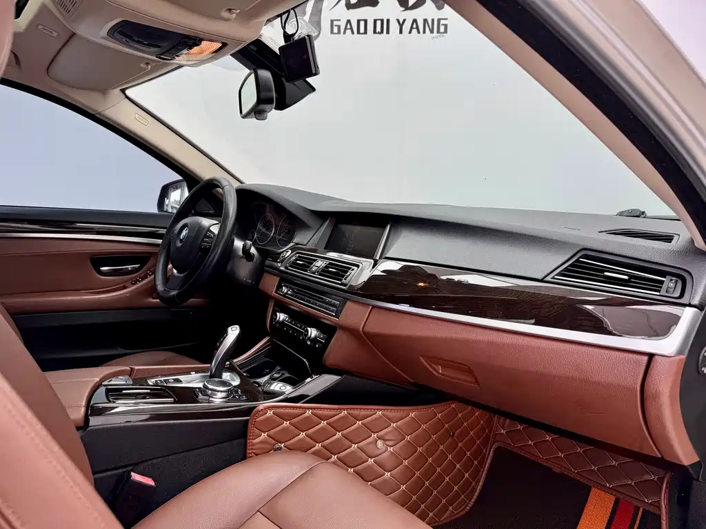 BMW 5 Series 2016 — фото 14