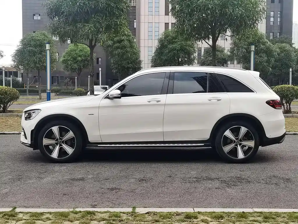 Mercedes-Benz GLC 2022 — фото 15