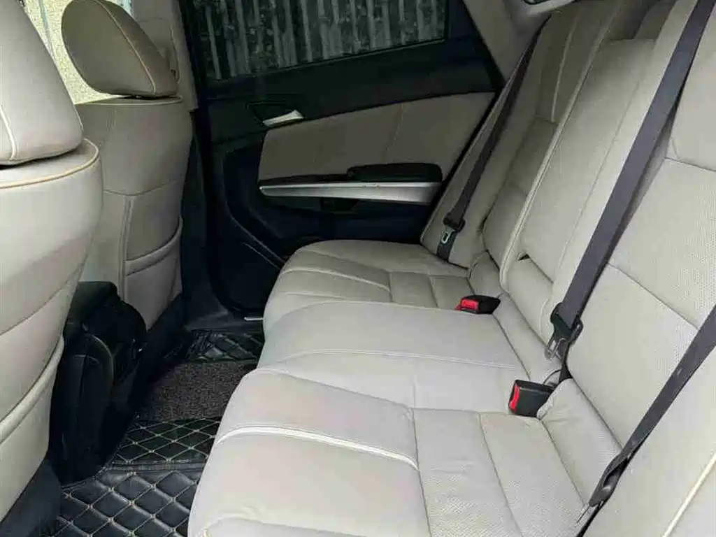 Honda Crosstour 2015 — фото 10