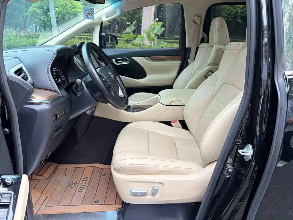 Toyota Alphard 2018 — фото 9