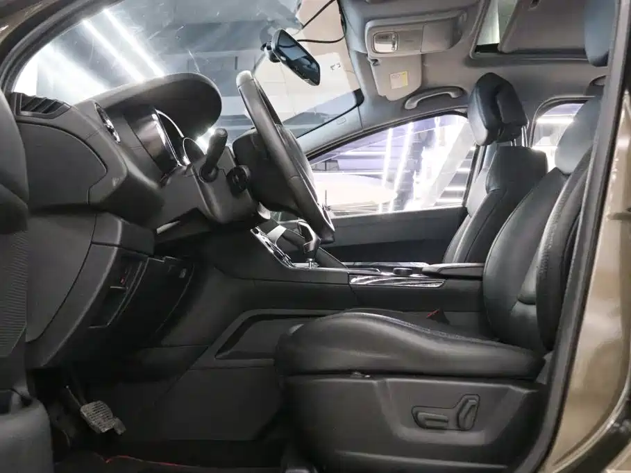 Peugeot 3008 2016 — фото 13