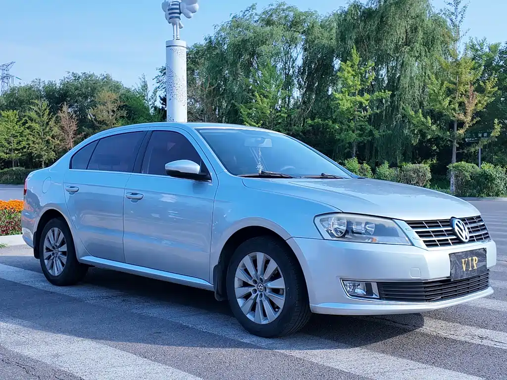 Volkswagen Lavida 2013