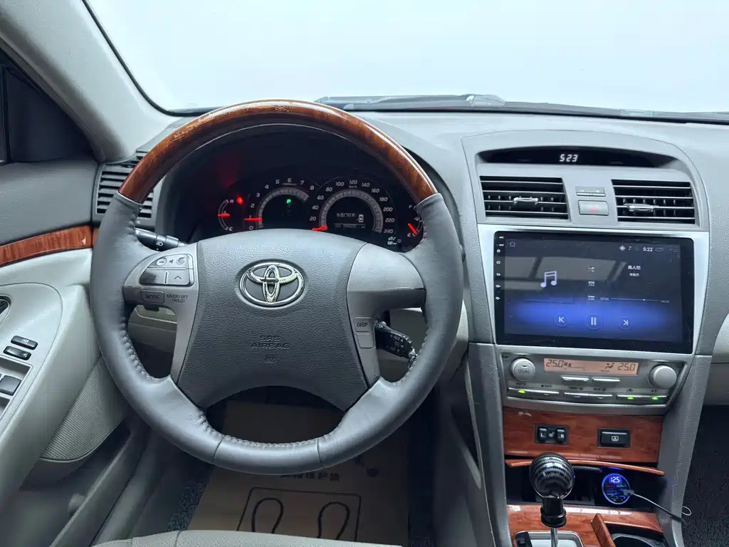 Toyota Camry 2008 — фото 6