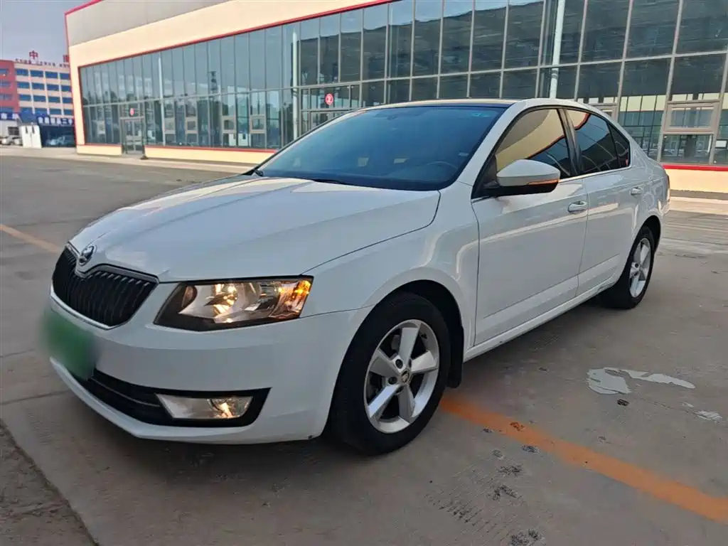Skoda Octavia 2015 — фото 1