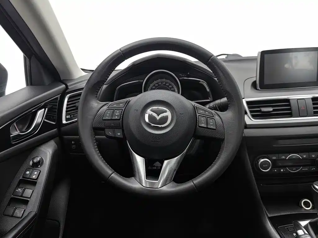 Mazda 3 Axela 2016 — фото 11