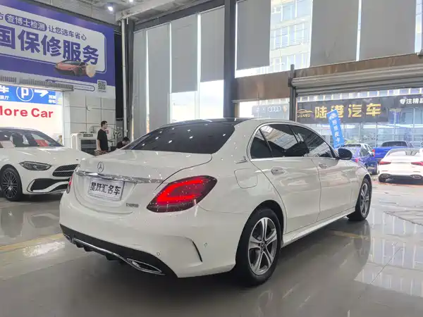 Mercedes-Benz C-Class 2021