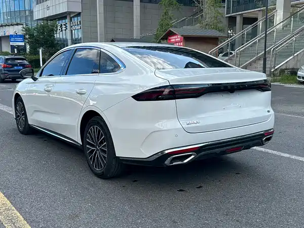 Geely Emgrand 2026