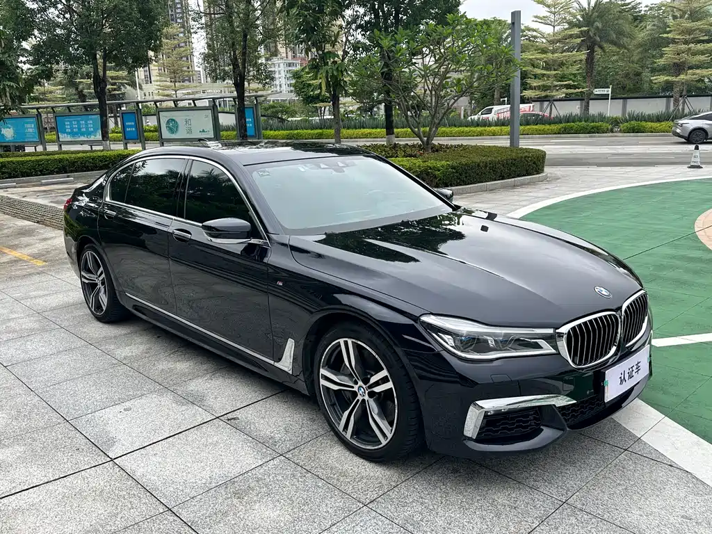 BMW 7 Series 2018 — фото 3