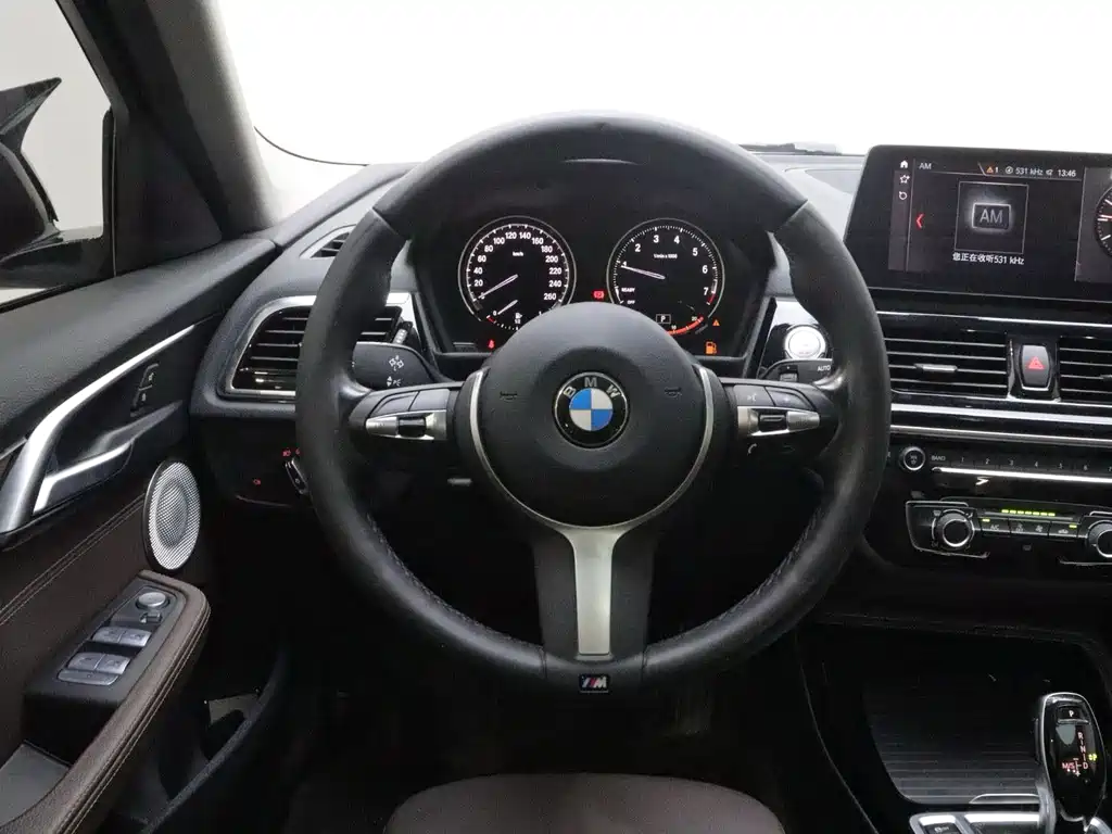 BMW 1 Series 2022 — фото 14