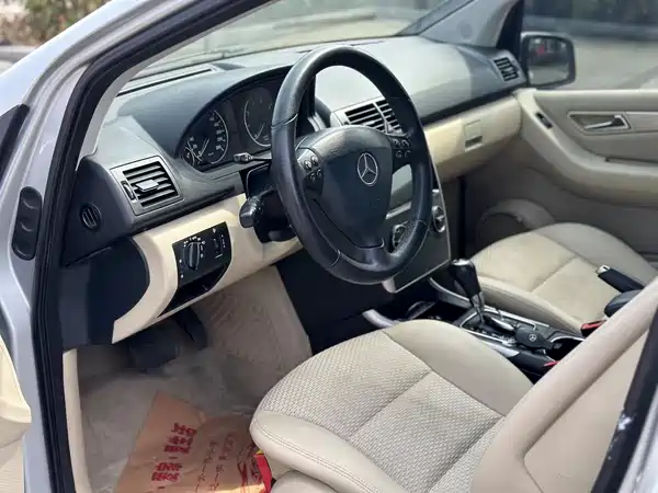 Mercedes-Benz A-Class 2012