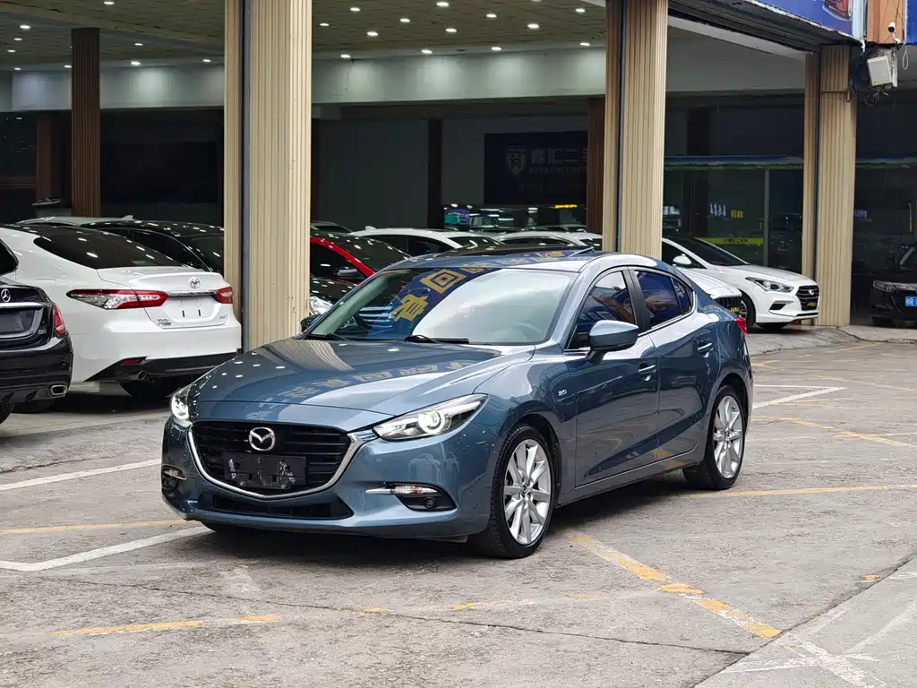 Mazda 3 Axela 2018 — фото 14