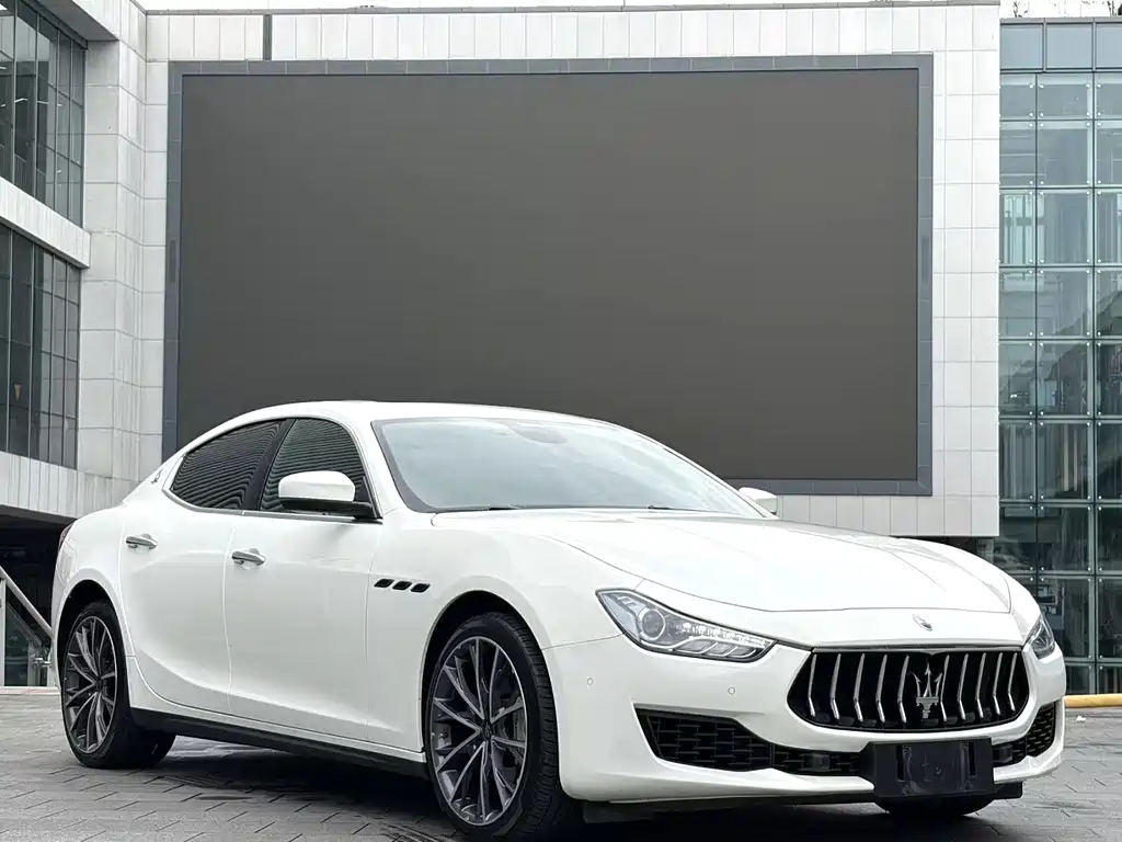 Maserati Ghibli 2021 — фото 3